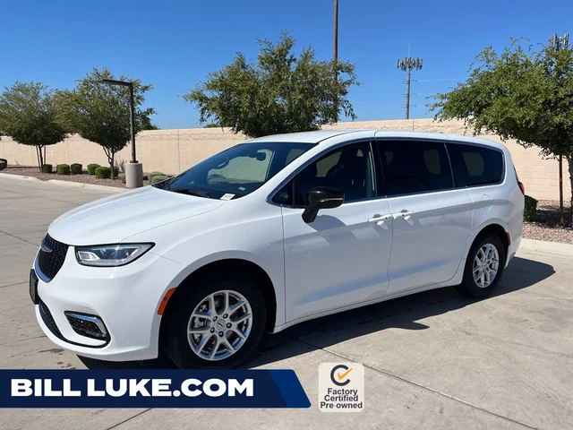 2025 Chrysler Pacifica Select