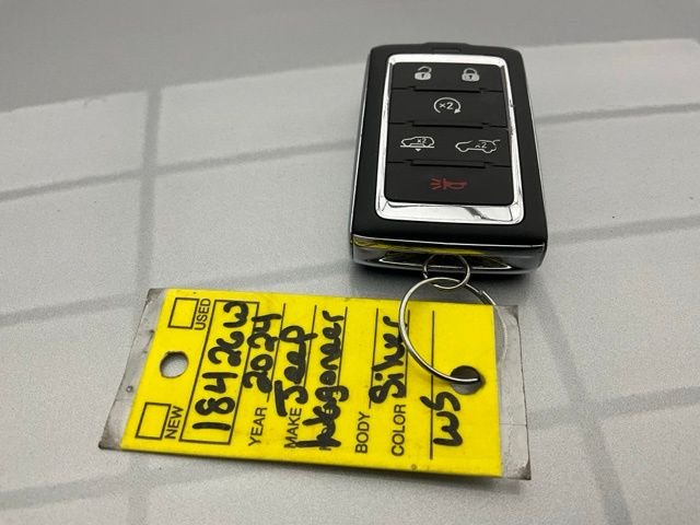 2024 Jeep Grand Wagoneer L Series III - Photo 24