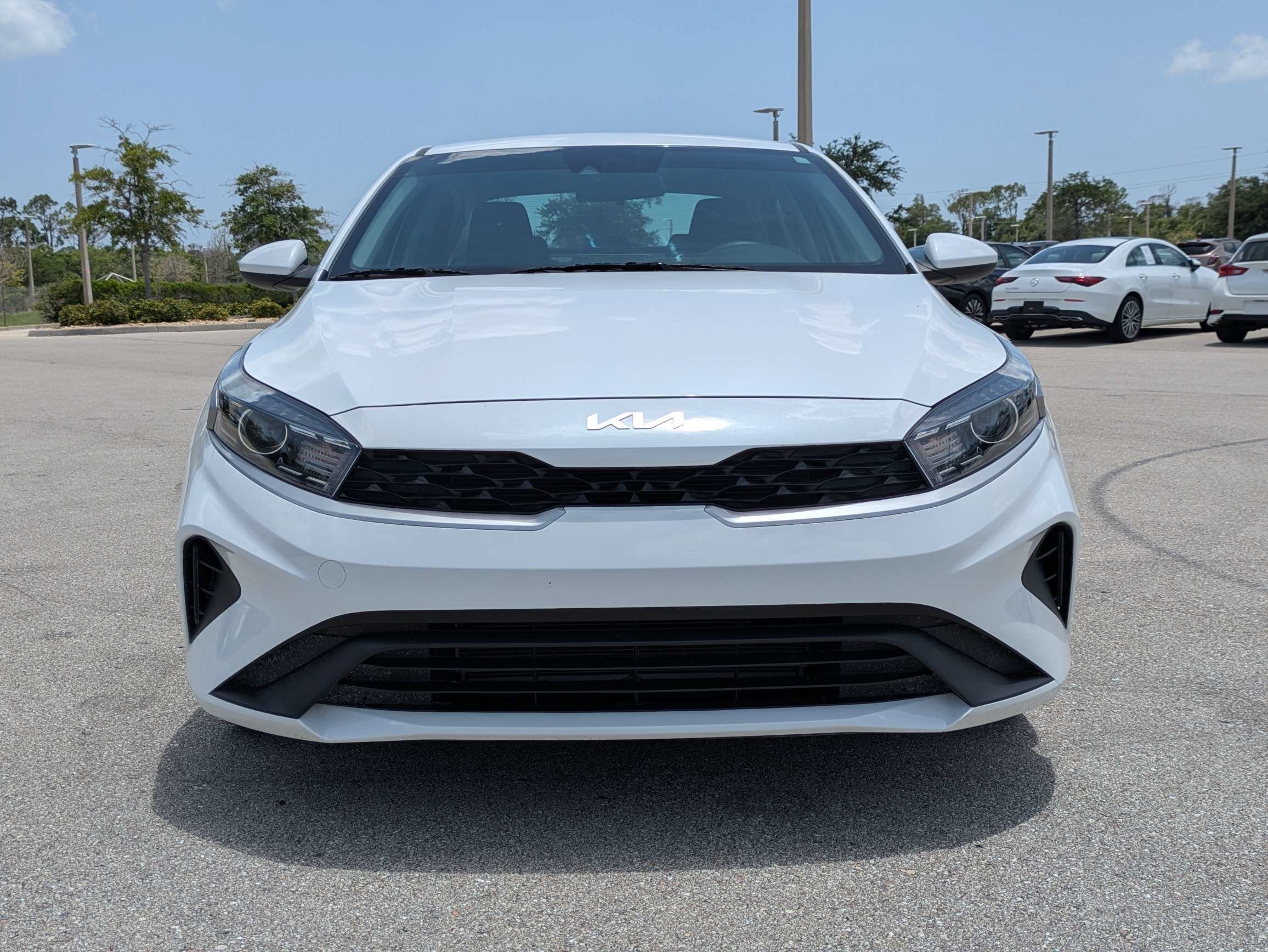 Certified Used 2024 Snow White Pearl Kia LXS image 3