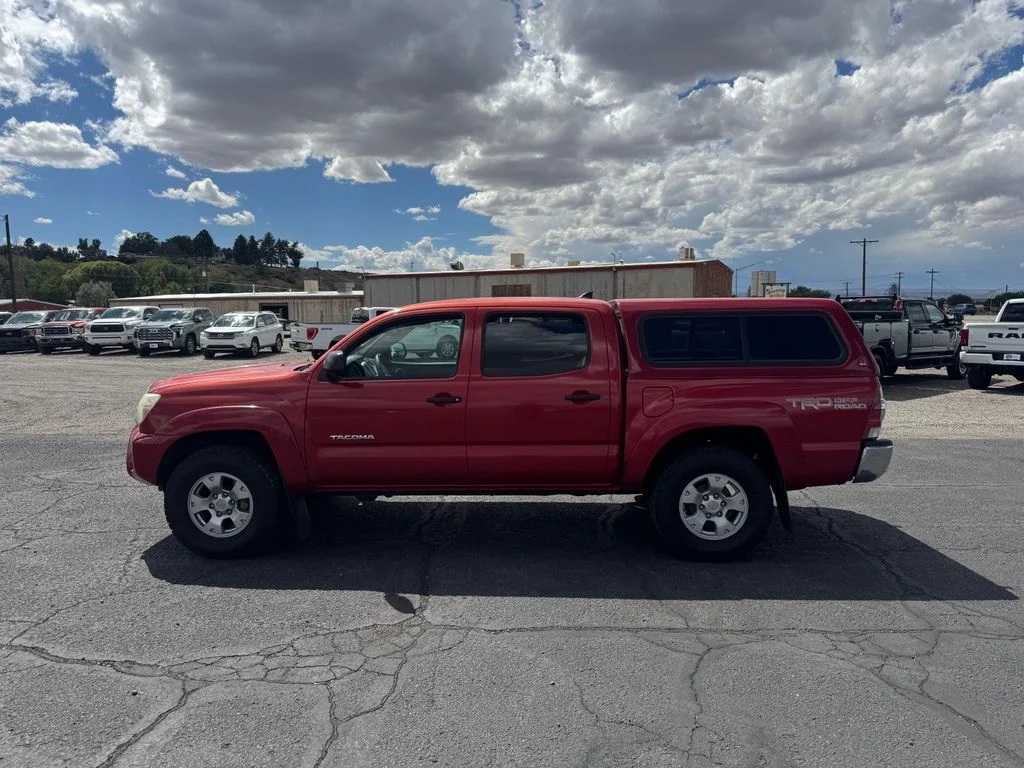 Used 2015 Barcelona Red Metallic Toyota Base image 9