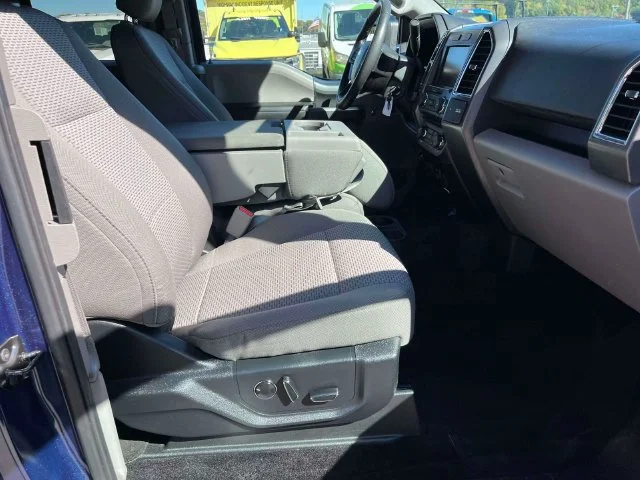 Used 2015 Blue Ford XLT image 21