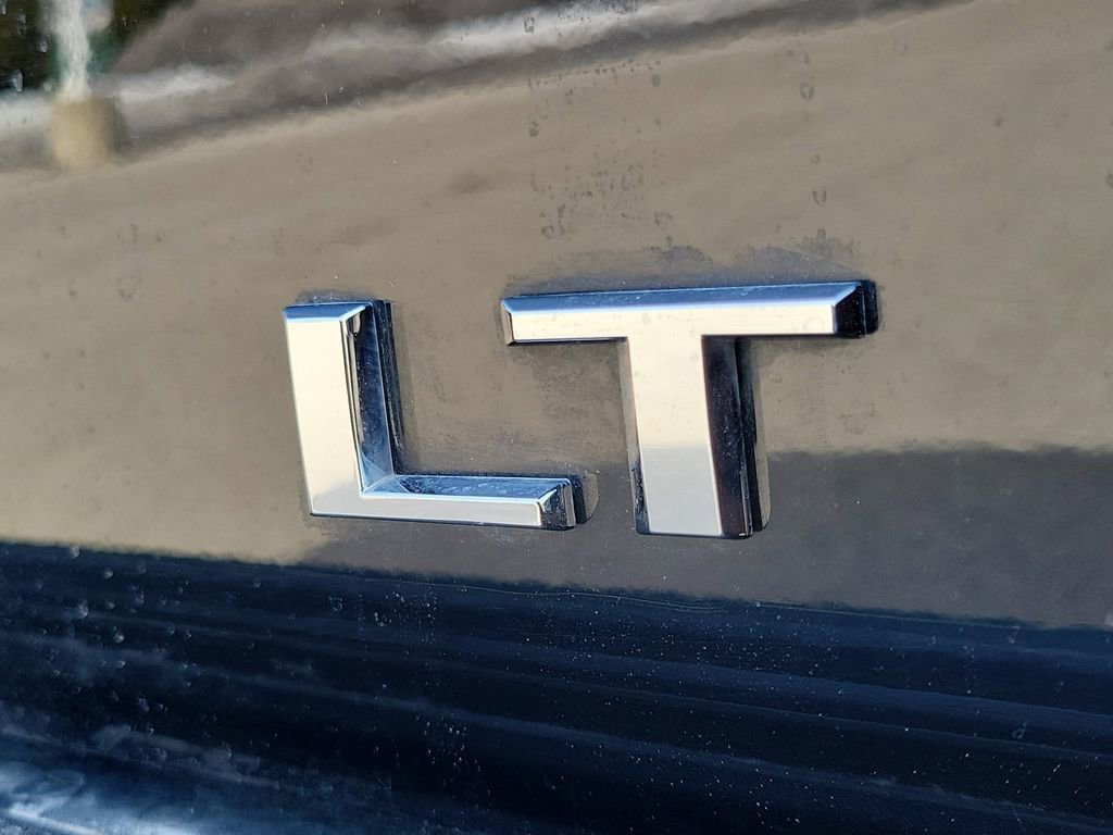 2024 Chevrolet Suburban LT - Photo 6