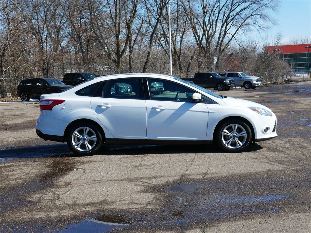 Used 2014 Ford Focus SE with VIN 1FADP3F28EL439398 for sale in White Bear Lake, MN