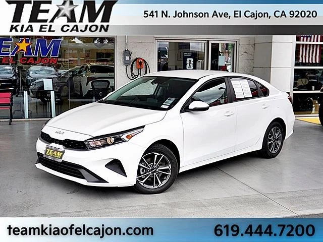 2024 Kia Forte LXS AT's photo