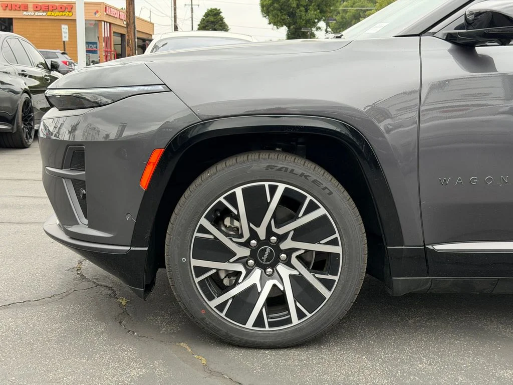2025 Jeep Wagoneer S Limited - Photo 9