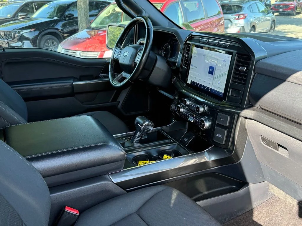 Used 2021 Gray Ford XLT image 28