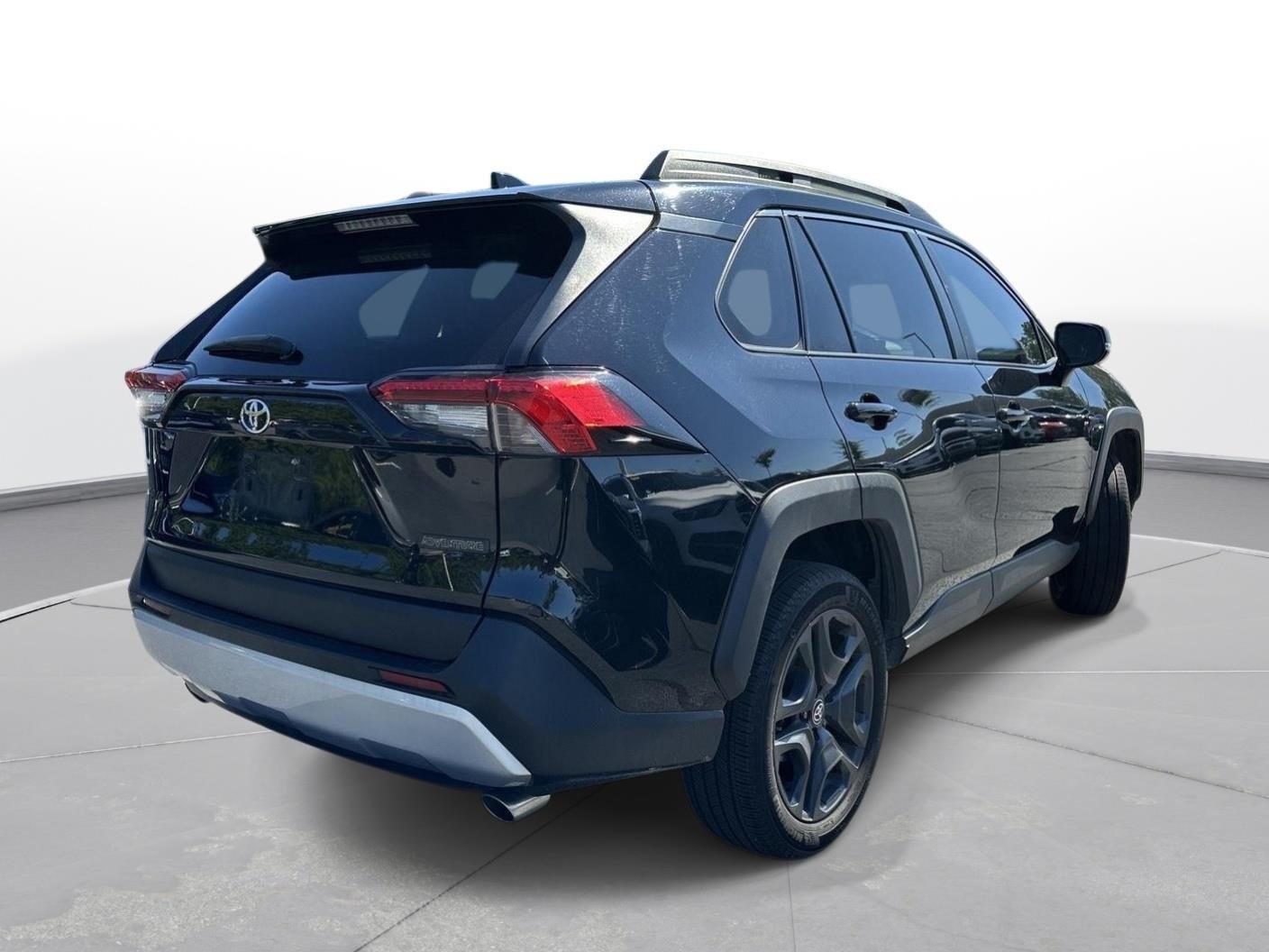 Used 2022 Midnight Black Metallic Toyota Adventure image 6