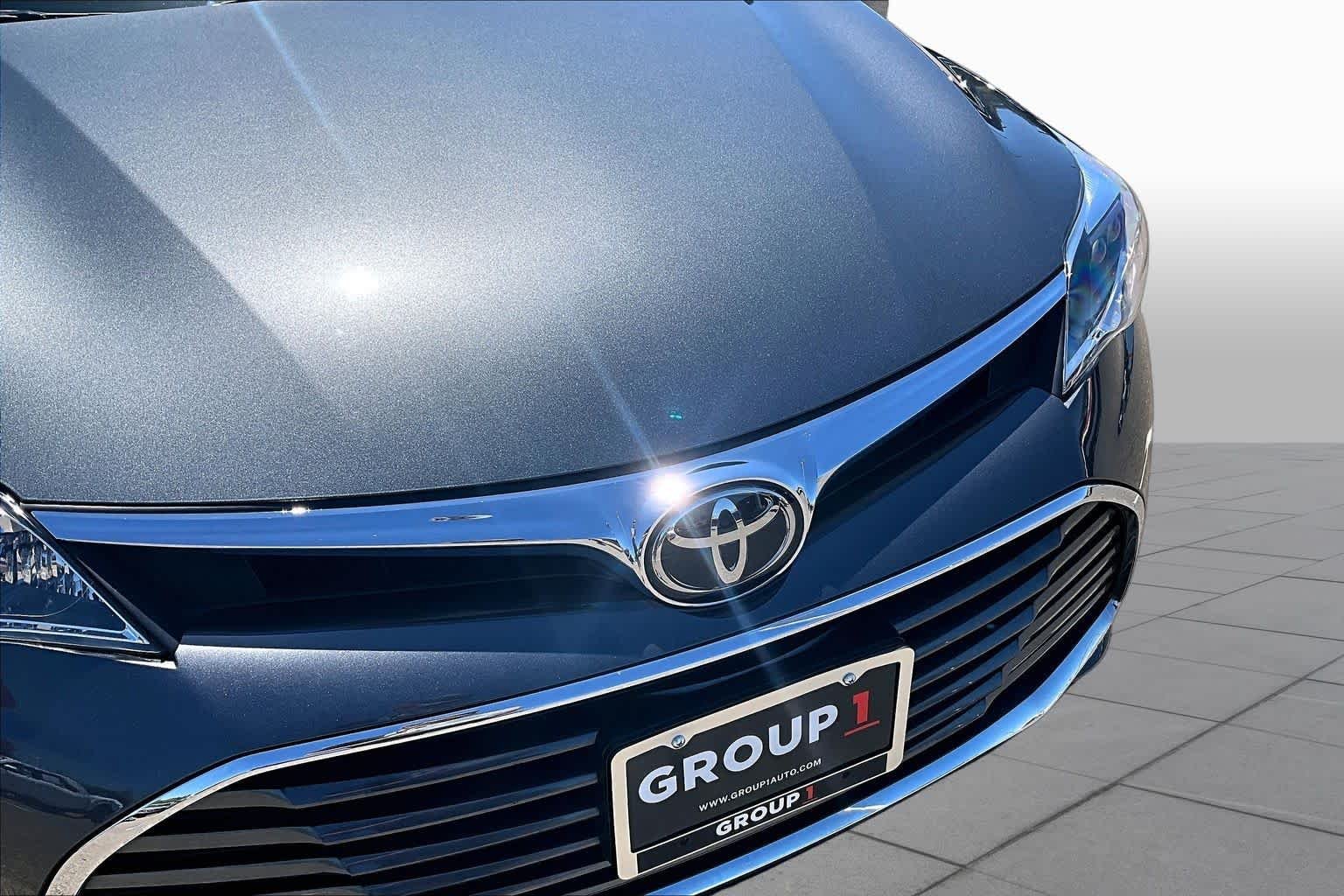Used 2017 Magnetic Gray Metallic Toyota XLE image 29