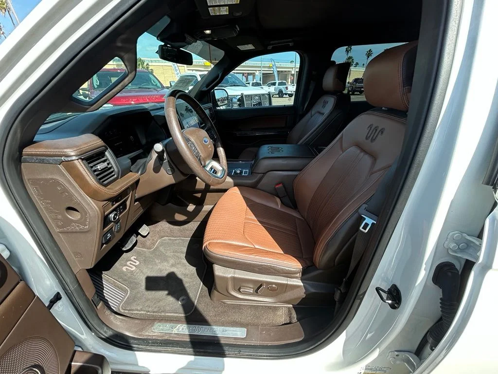 Used 2023 White Ford King Ranch image 11