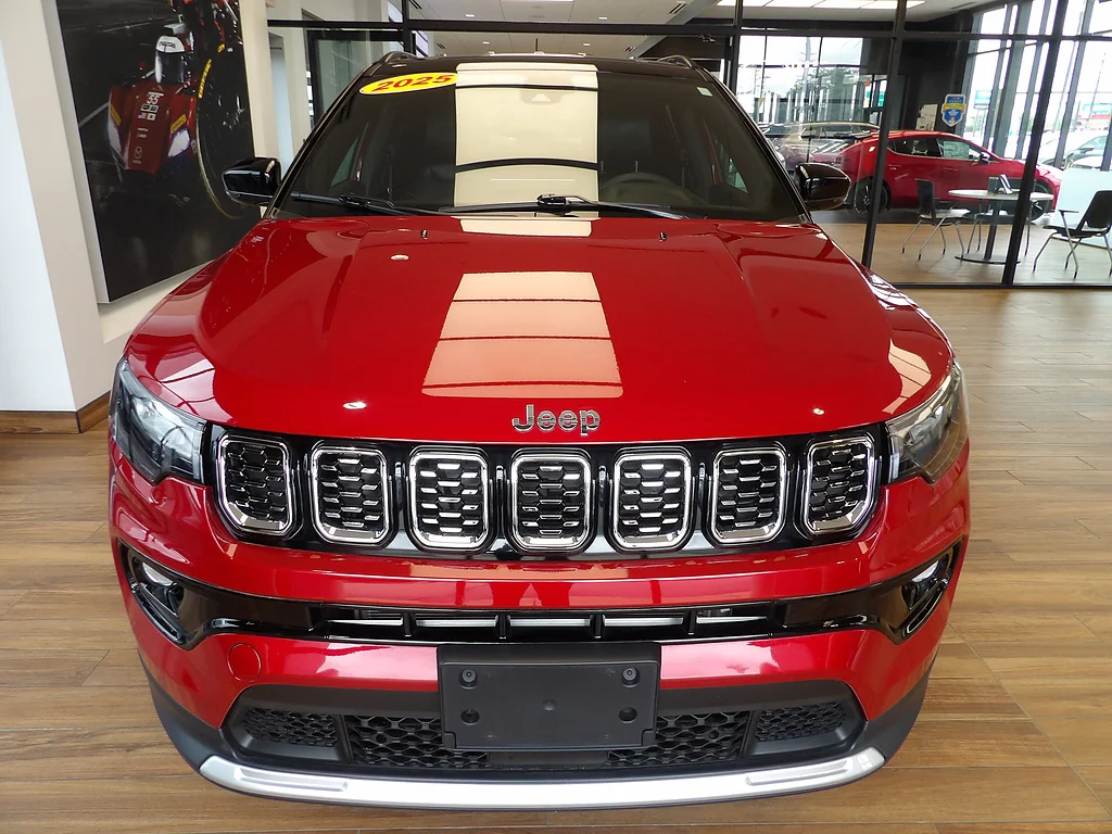 Used 2025 Red Hot Pearl Coat Jeep Limited image 2