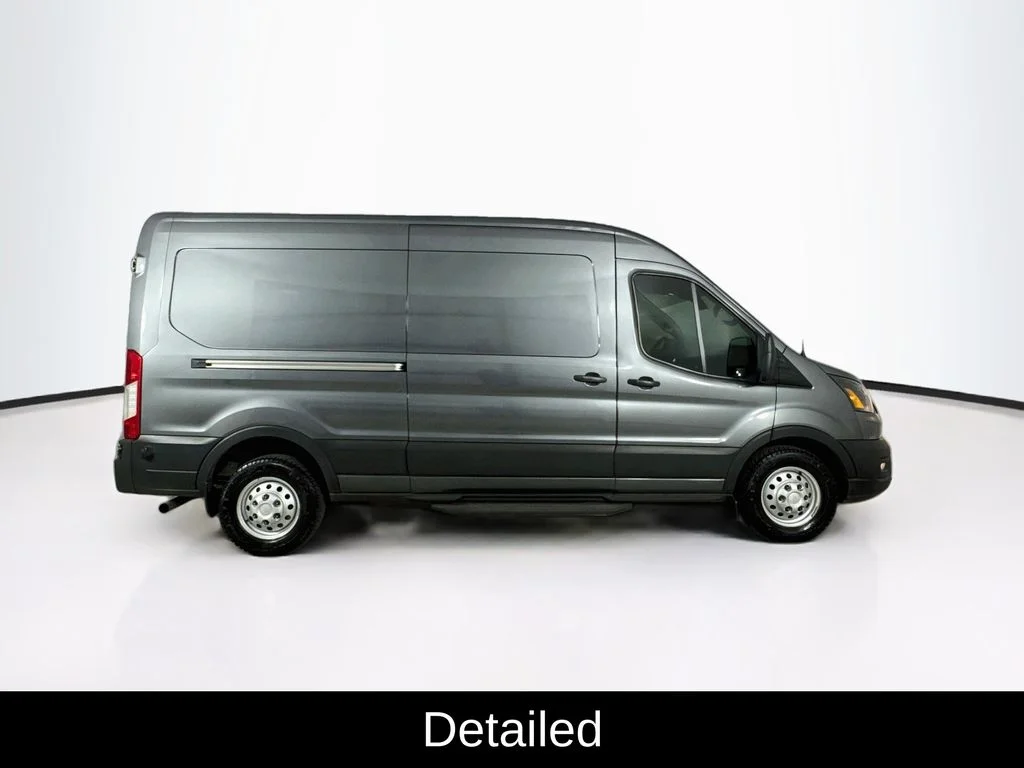 Used 2024 Gray Metallic Ford Base image 9