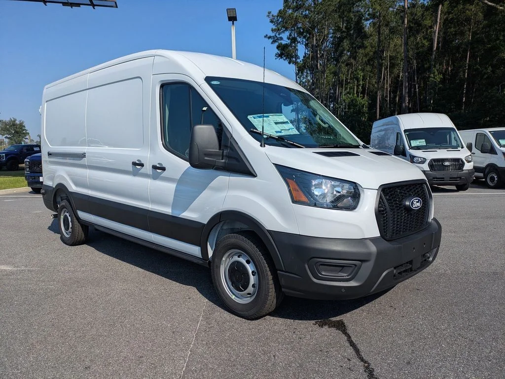 New 2026 Oxford White Ford Base image 2