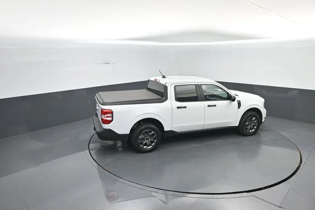 Used 2024 White Ford XLT image 32