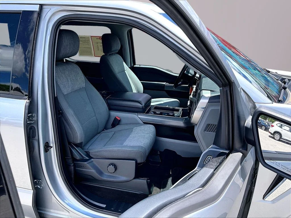 Used 2021 Silver Ford XLT image 7