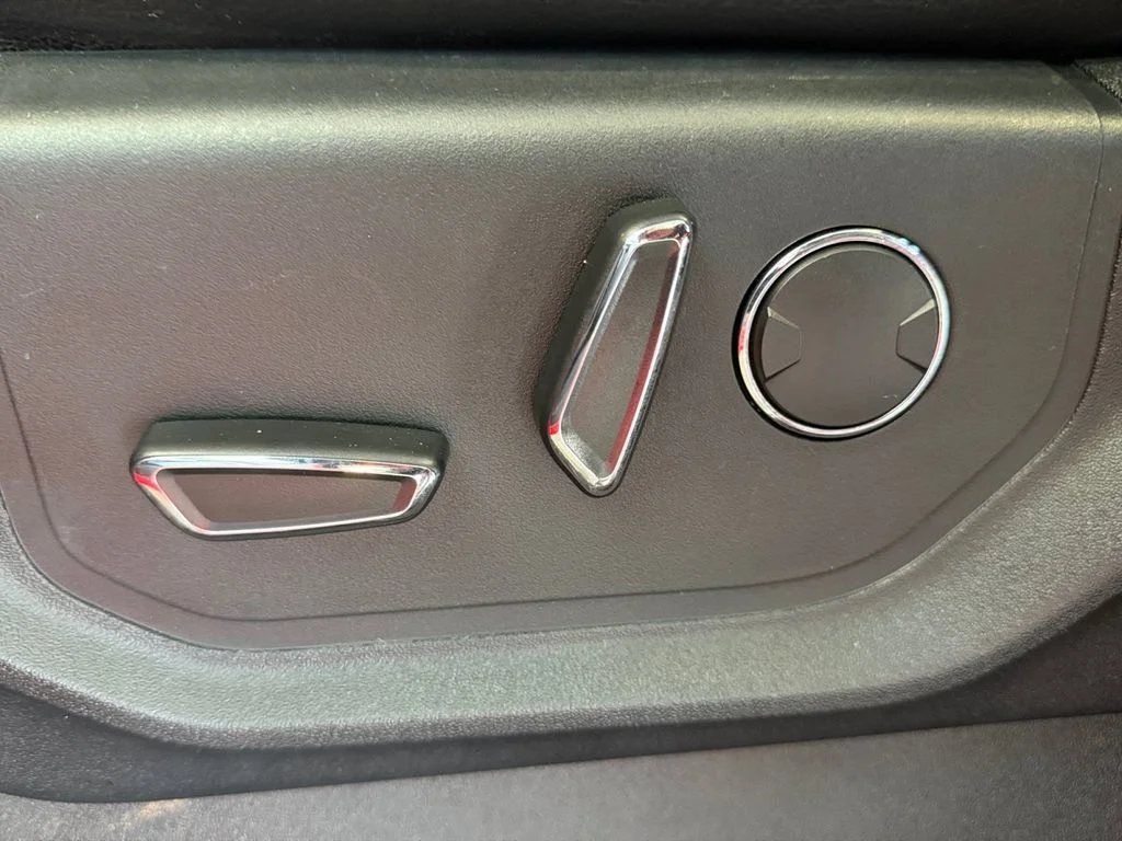Used 2018 Red Ford Lariat image 30