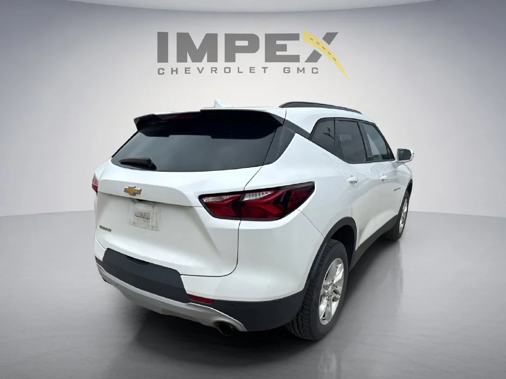 Used 2020 IRIDESCENT PEARL TRICOAT Chevrolet LT image 4
