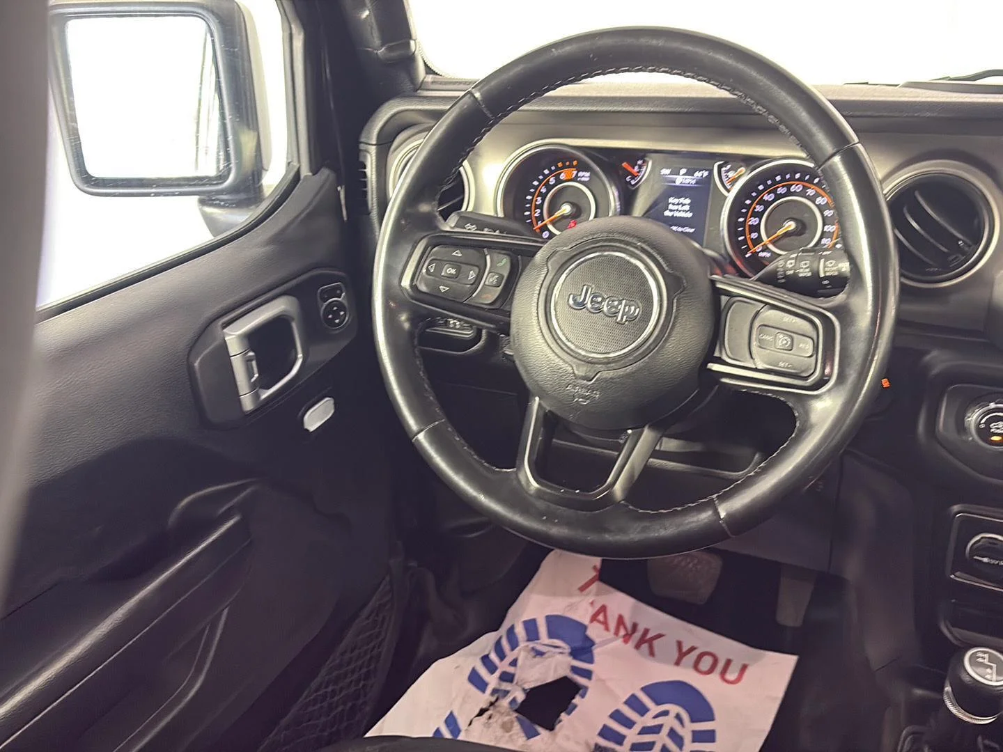 Used 2020 Black Clearcoat Jeep Sport S image 17