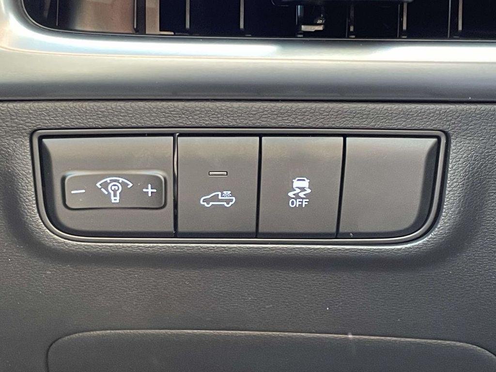 New 2026 Gray Hyundai SEL AWD image 16