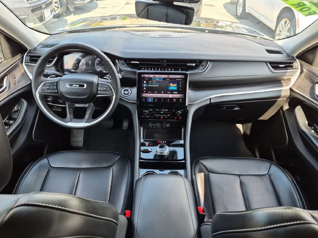 Used 2023 Black Jeep Limited image 21