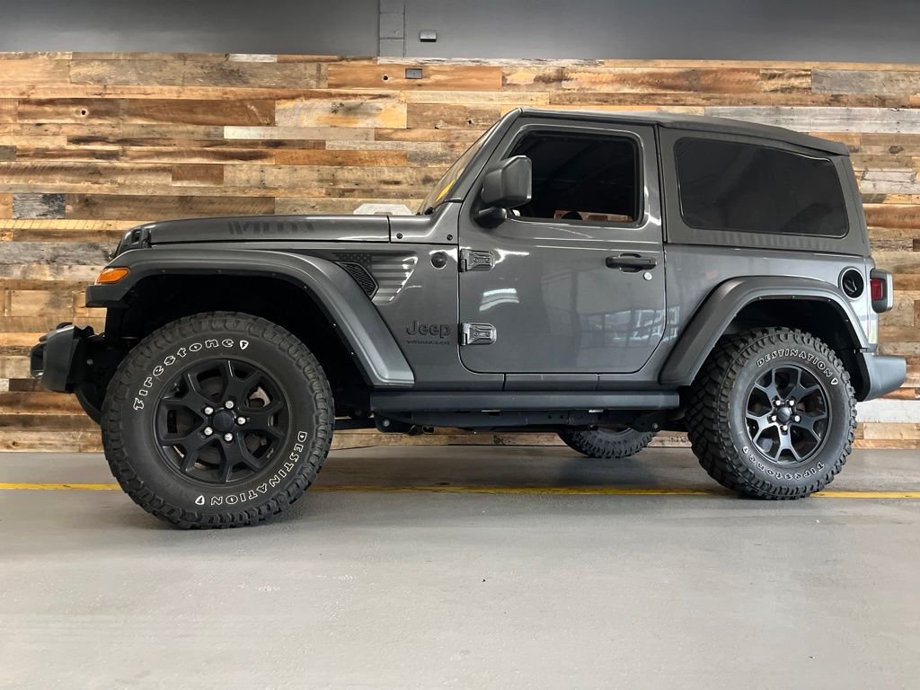 Used 2022 Crystal Metallic Jeep Willys image 8