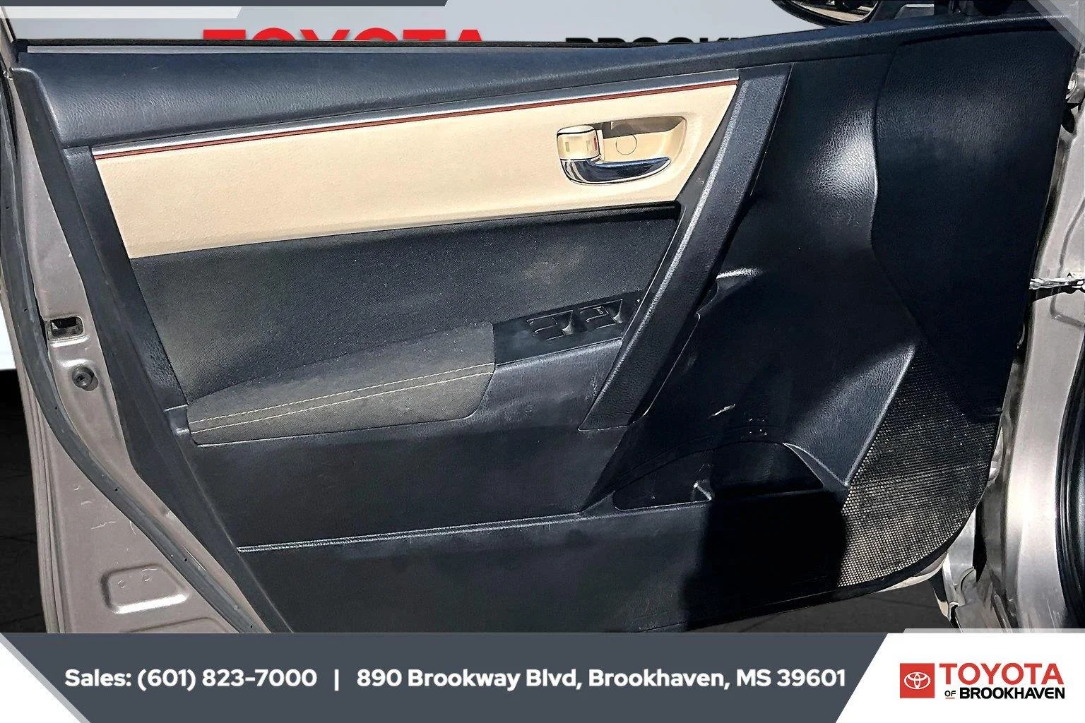 Used 2015 Brown Sugar Metallic Toyota LE image 17