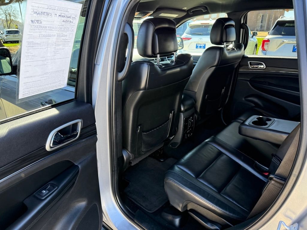 Used 2019 Billet Silver Metallic Jeep Limited image 13