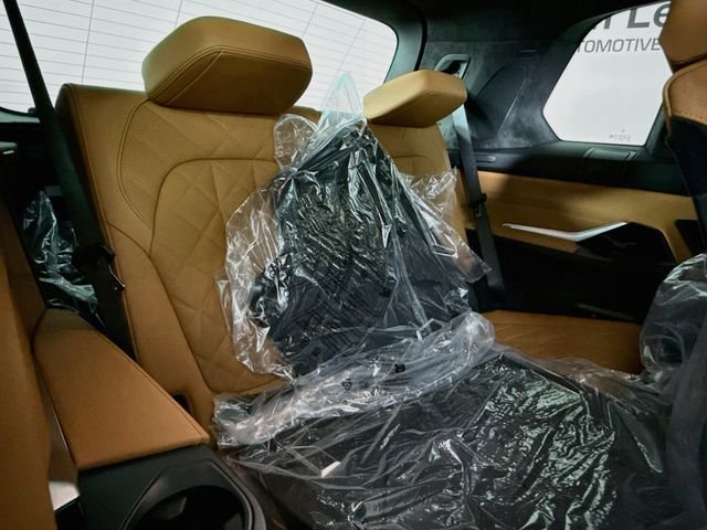 New 2027 Black Sapphire Metallic BMW xDrive40i image 29