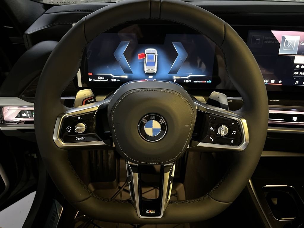 2026 BMW 7 Series 760i - Photo 14