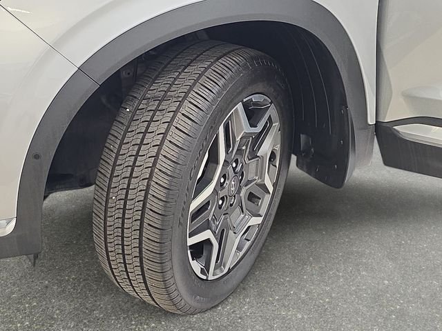 Used 2022 Silver Hyundai Limited image 32