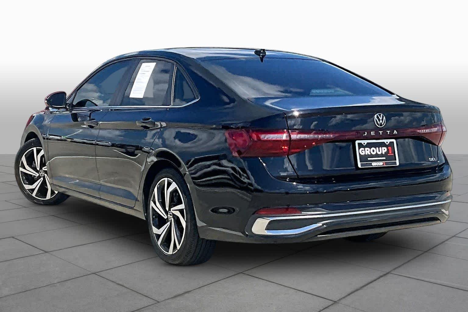 Used 2025 Deep Black Pearl Volkswagen SEL image 11