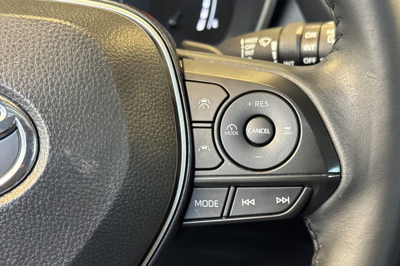 Used 2024  Toyota Hybrid XSE image 32