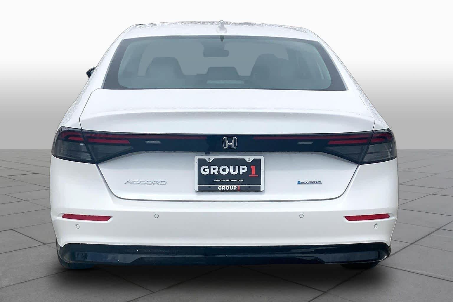 New 2026 Platinum White Pearl Honda EX-L Hybrid image 4