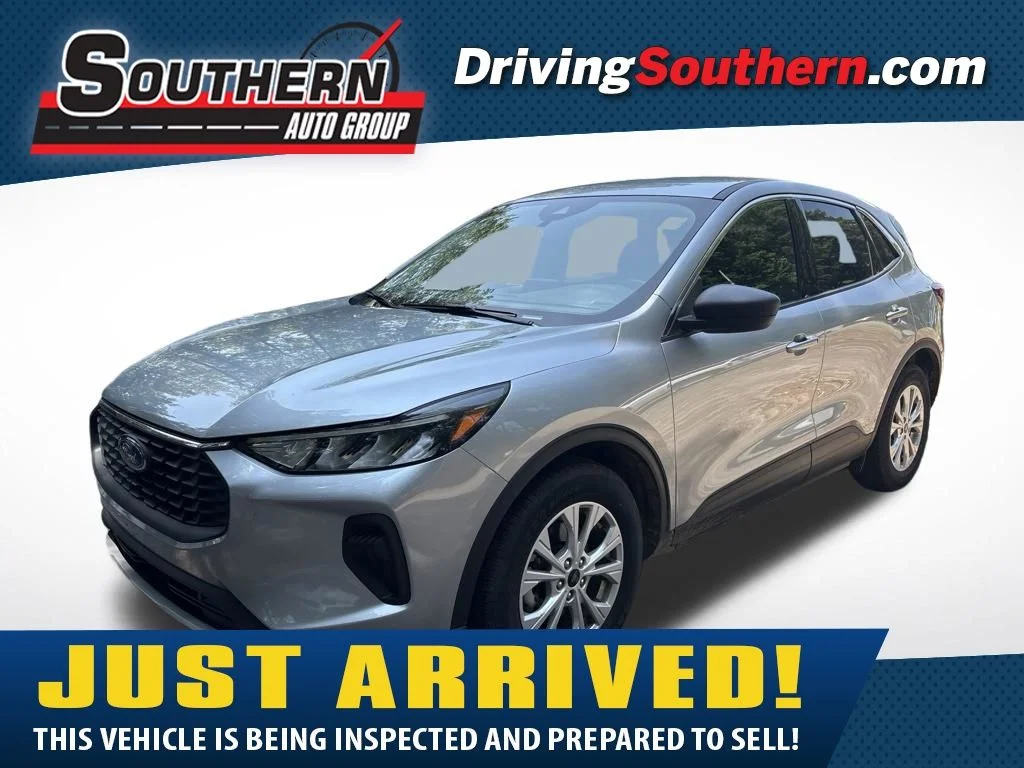 Used 2024 Silver Ford Active image 1