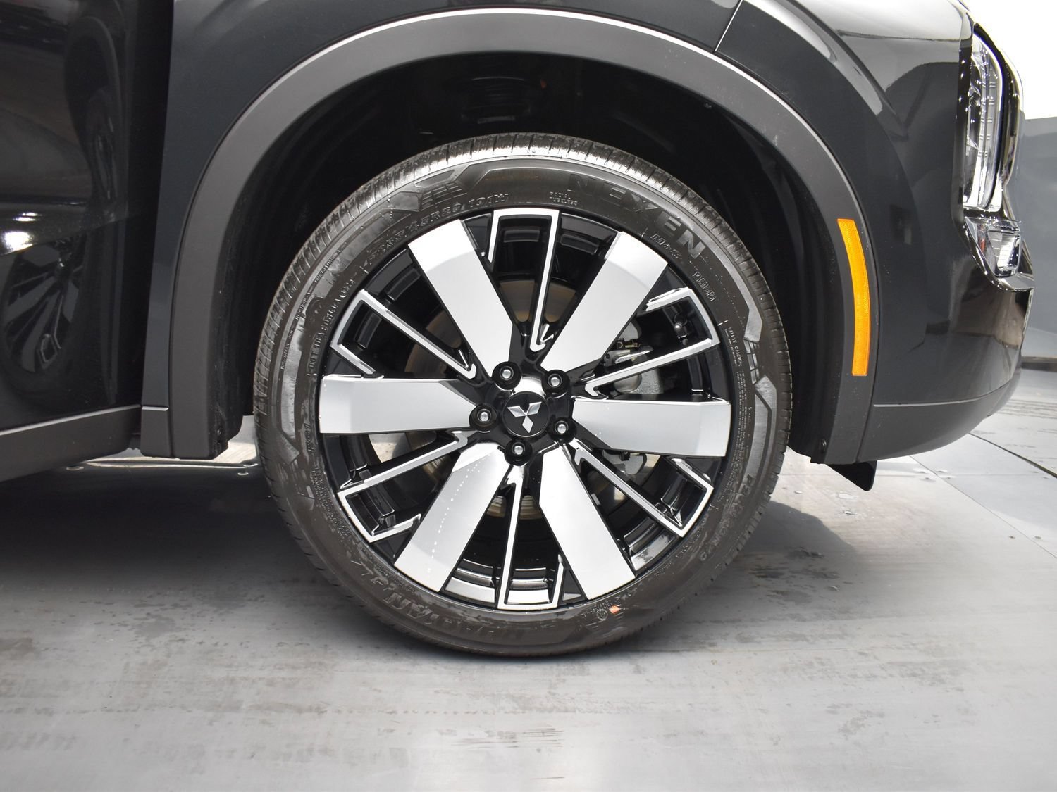 New 2026 Black Diamond Mitsubishi SE 1.5T S-AWC image 5