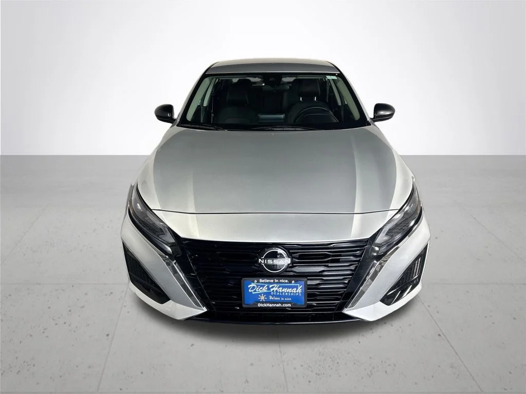 Used 2024 Silver Nissan 2.5 SV image 3