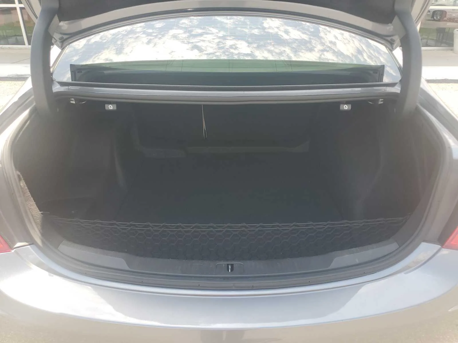 Used 2018 SATIN STEEL METALLIC Buick Essence image 7