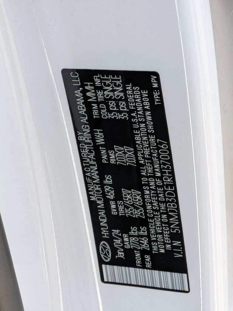 Used 2024 White Hyundai SEL image 33