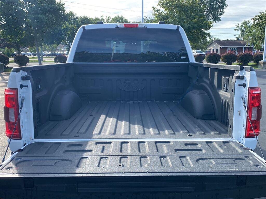 Used 2023 Oxford White Ford XLT image 13