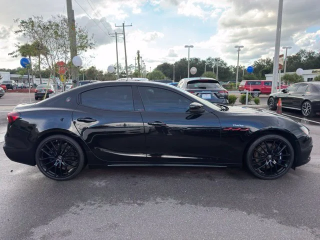 Used 2021 Nero Ribelle Metallic Maserati Trofeo image 17