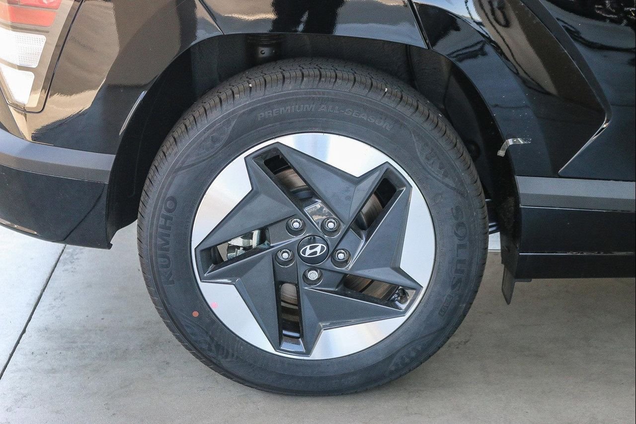 2025 Hyundai Kona EV SEL - Photo 39