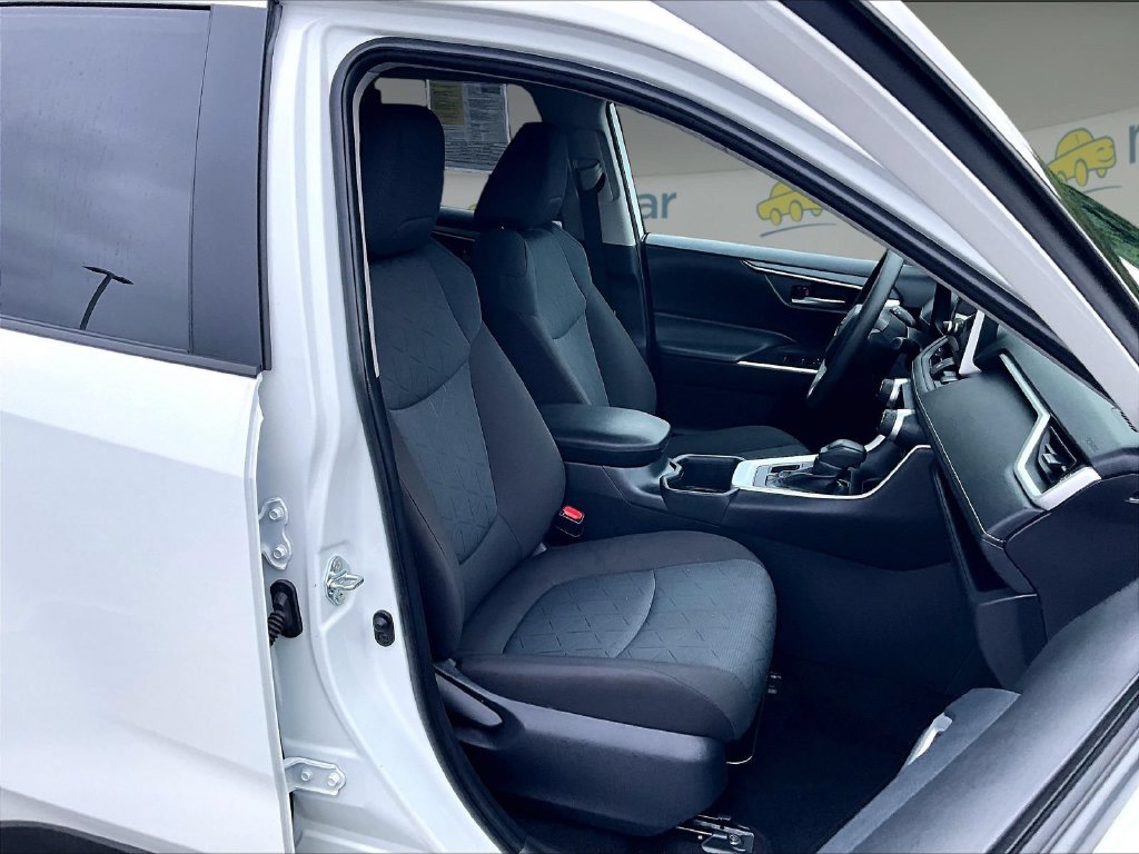 Used 2025 White Toyota XLE image 11