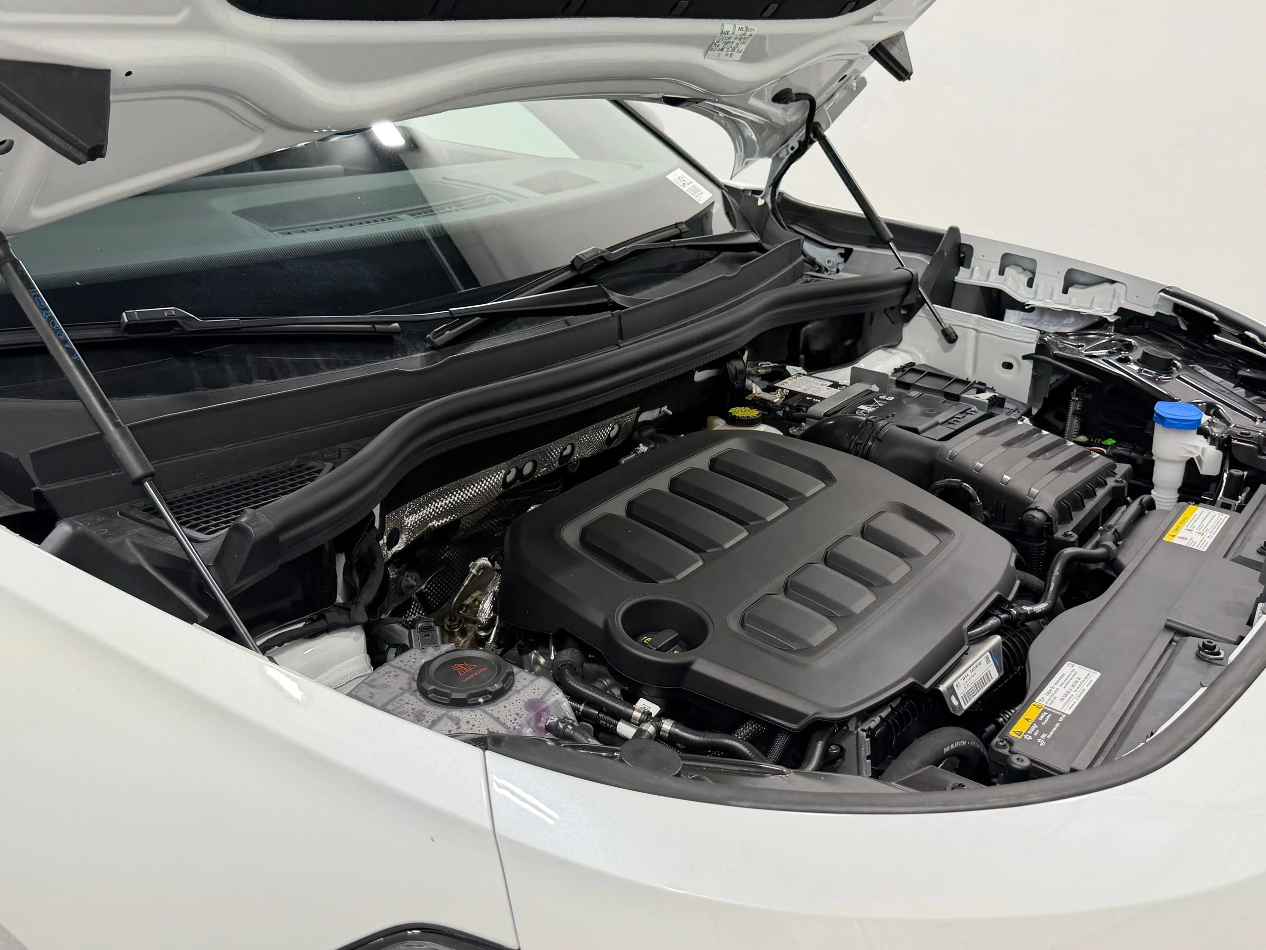 New 2026 White Volkswagen SE R-Line Black image 56