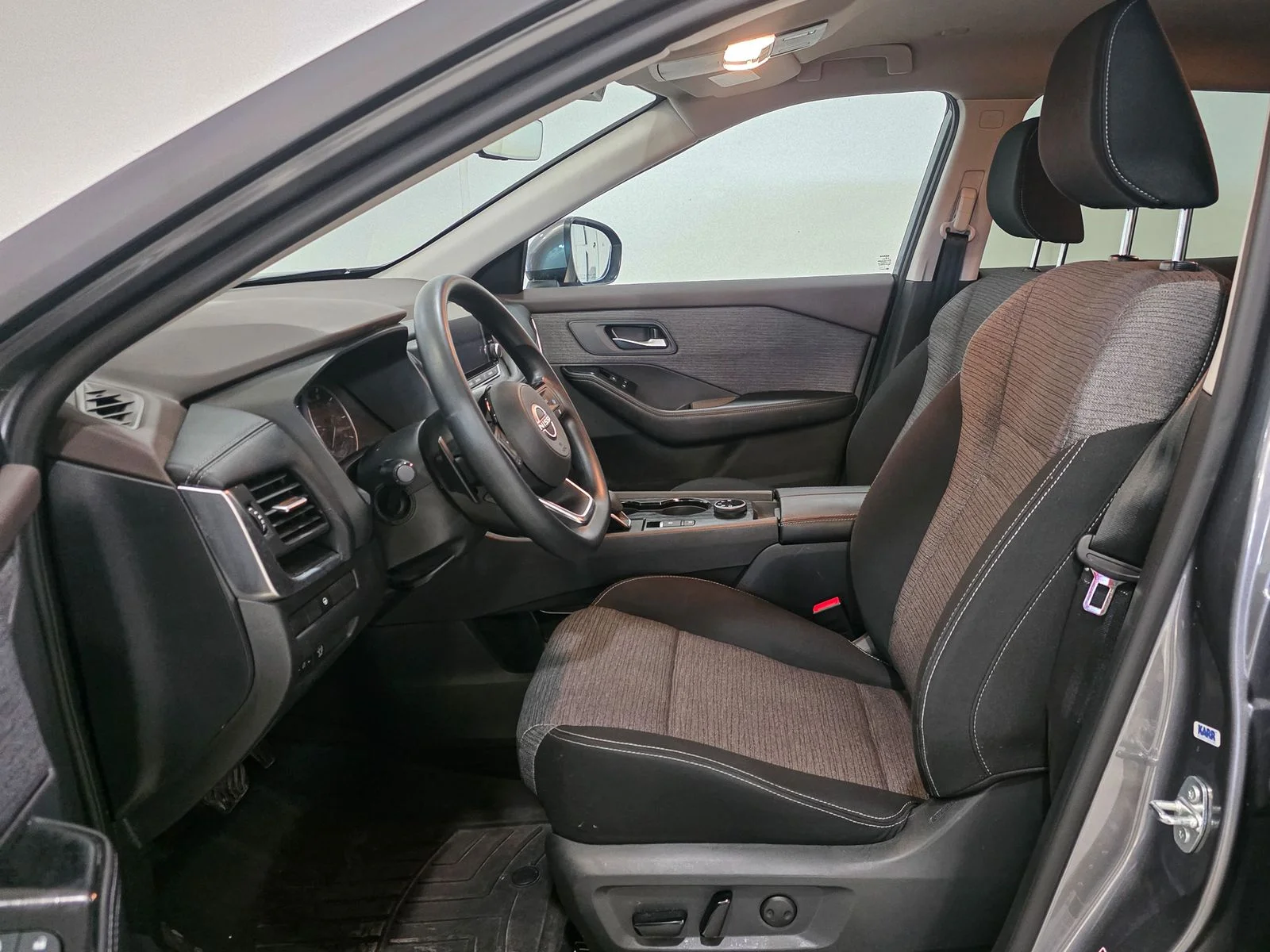 Used 2023 Gray Nissan SV image 20
