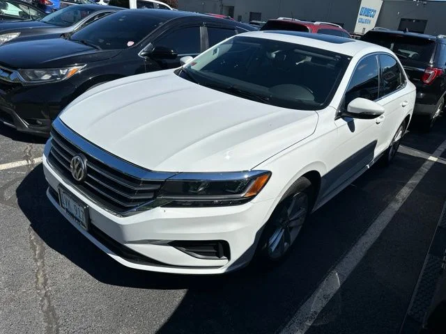 Used 2020 White Volkswagen 2.0T SE image 2