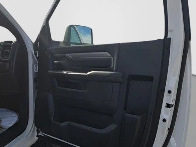 2026 RAM 3500 Chassis Tradesman - Photo 23