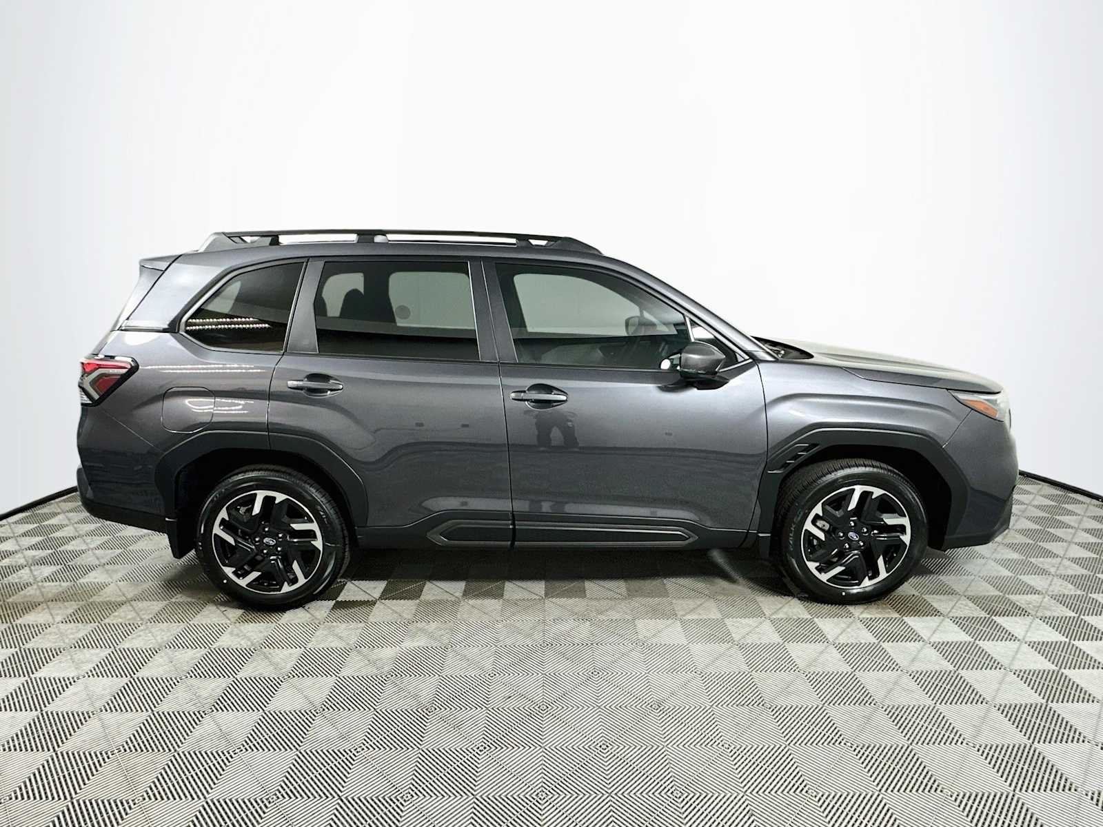 New 2026 MAGNETITE GRAY METALLIC Subaru Limited image 8