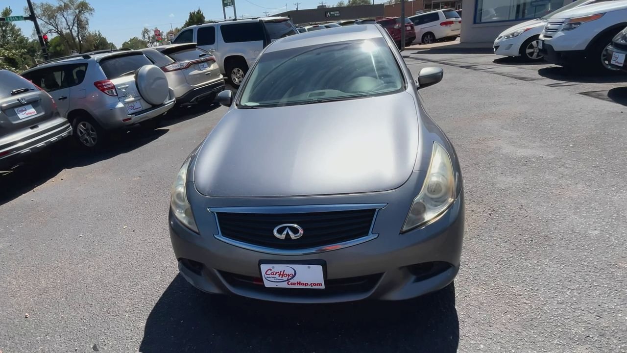 2011 Infiniti G37 photo 2