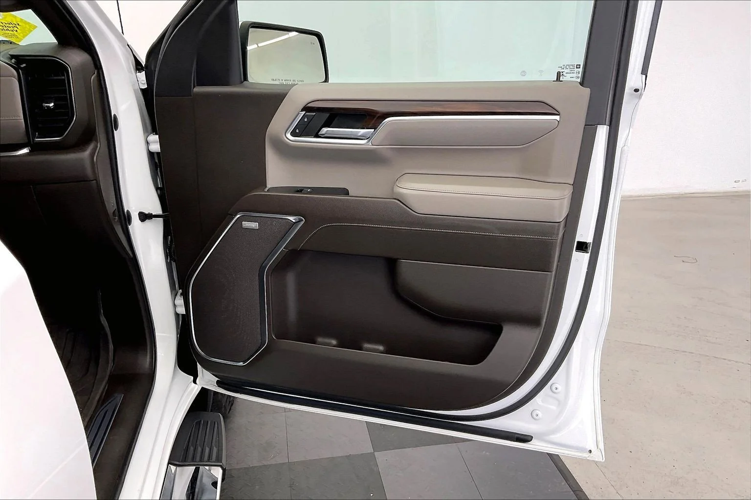 Used 2022 Summit White GMC SLT image 26