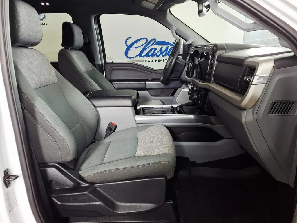 Used 2024 Oxford White Ford XL image 11