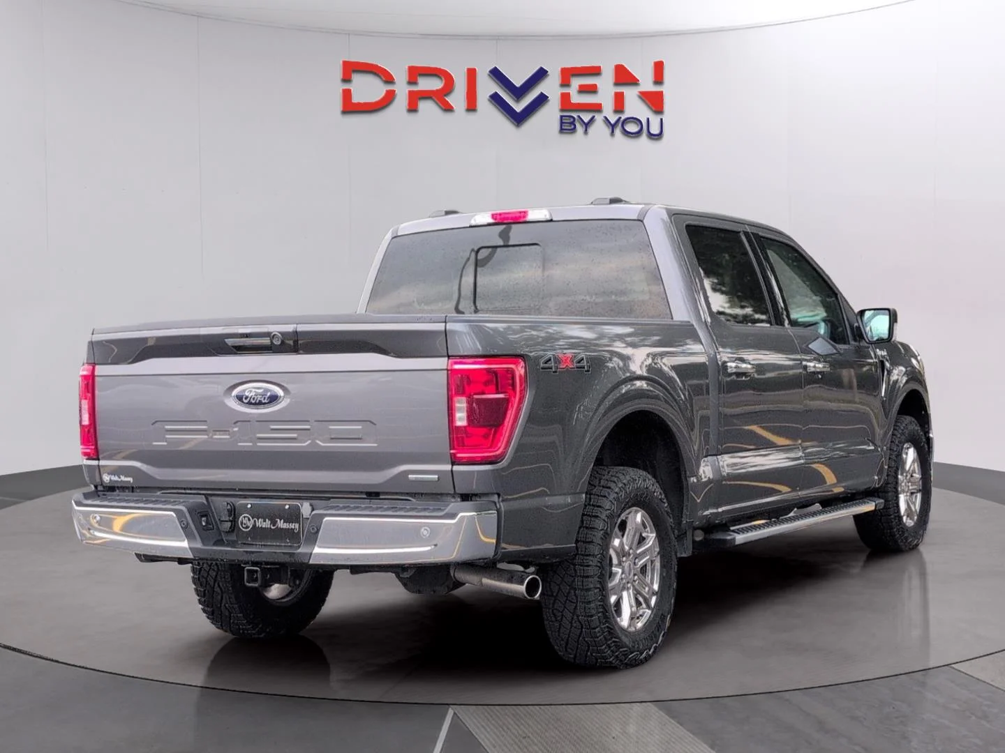 Used 2023 Carbonized Gray Ford XLT image 6